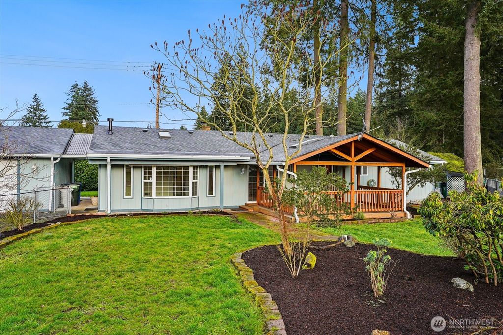 Photo of 29245 Kent Black Diamond Road SE, Kent, WA 98042 (MLS # 2477624)