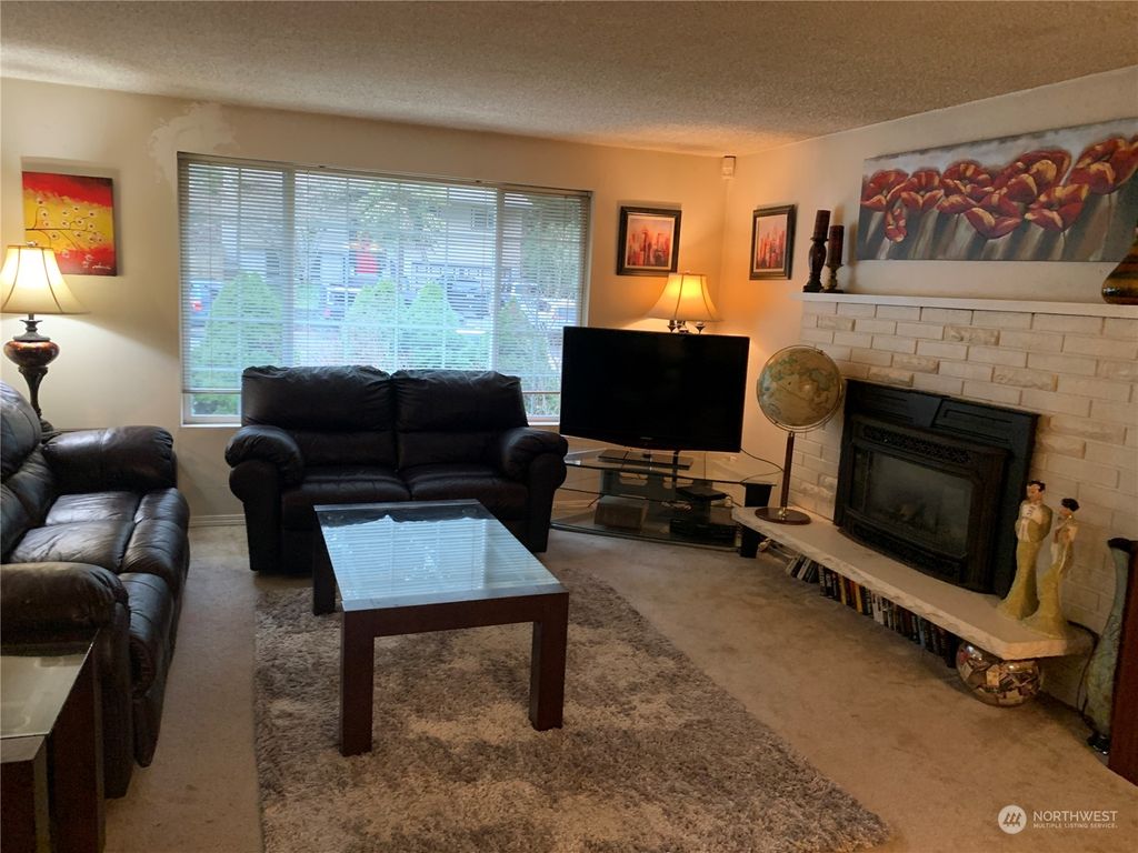 Photo of 1918 208th Street SW, Lynnwood, WA 98036 (MLS # 2023614)