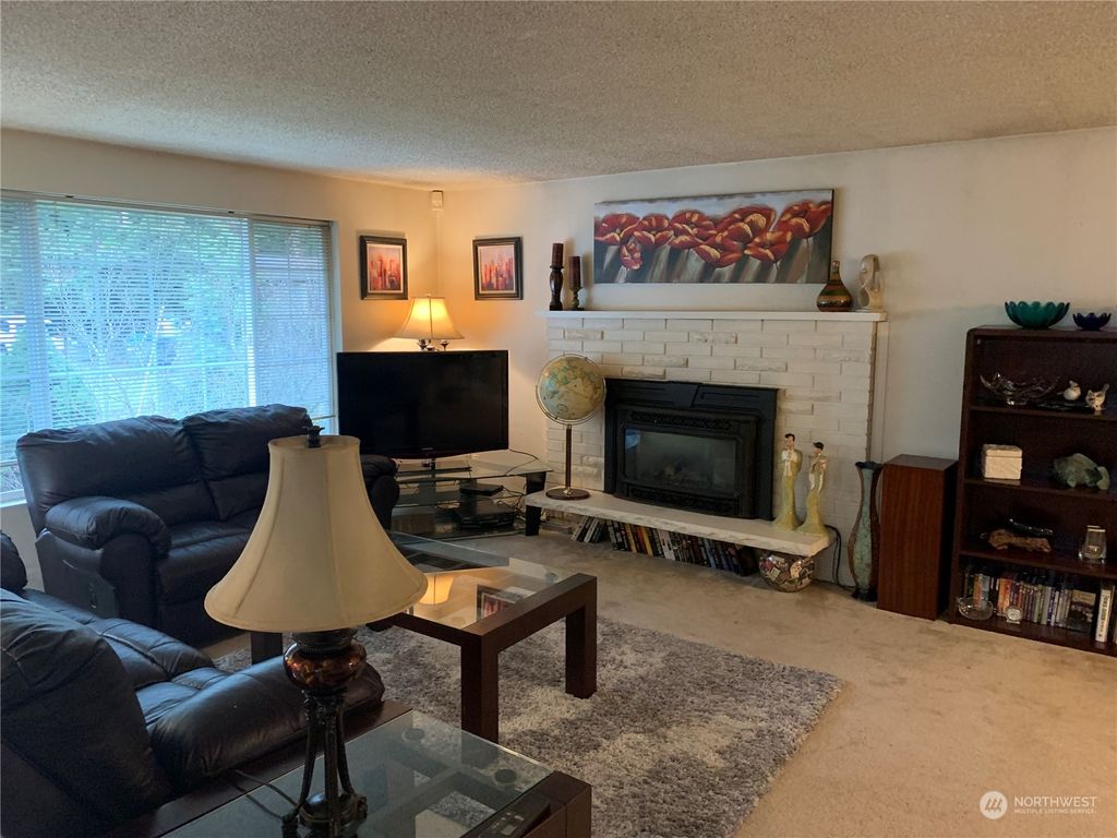 Photo of 1918 208th Street SW, Lynnwood, WA 98036 (MLS # 2023614)