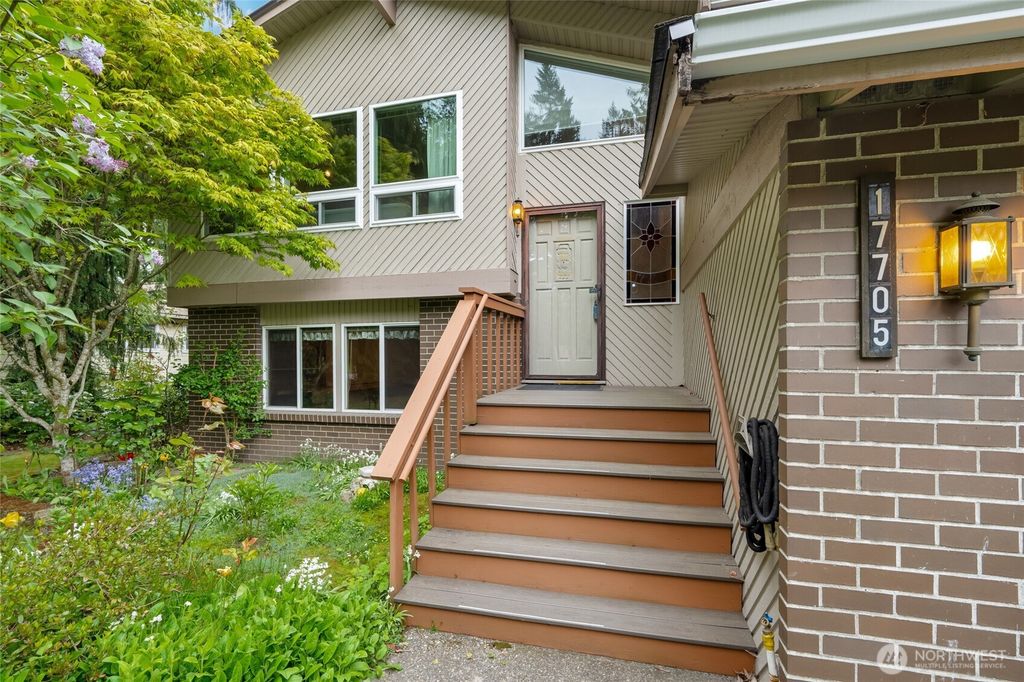 Photo of 17705 54th Avenue W, Lynnwood, WA 98037 (MLS # 2354672)