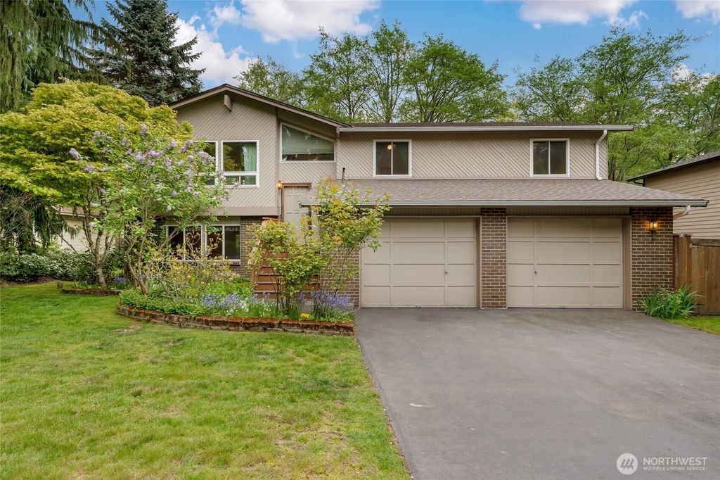 Photo of 17705 54th Avenue W, Lynnwood, WA 98037 (MLS # 2354672)