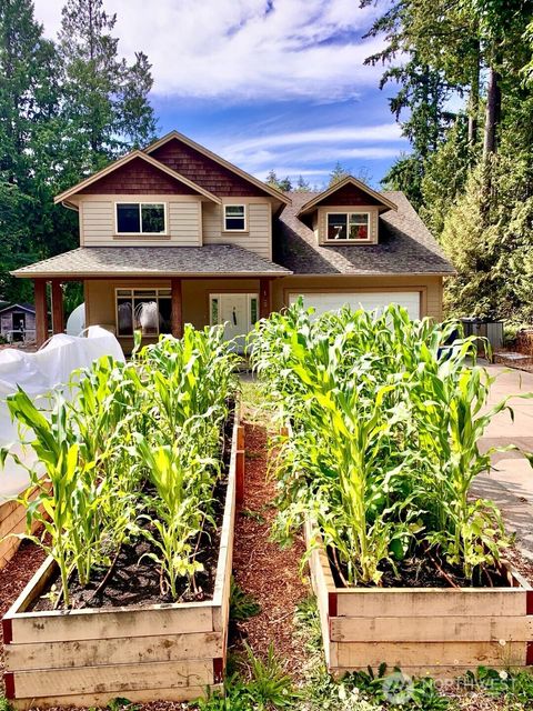 Photo of 125 Park Drive, Point Roberts, WA 98281 (MLS # 2425531)