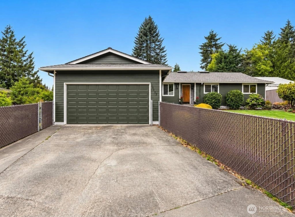 Photo of 19607 136th Place SE, Renton, WA 98058 (MLS # 2583975)
