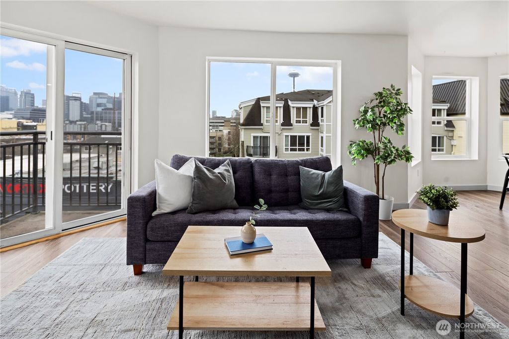 Photo of 500 Aloha Street #308, Seattle, WA 98109 (MLS # 2475126)