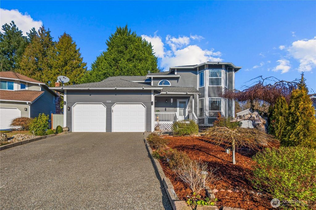 Photo of 11114 SE 218th Place, Kent, WA 98031 (MLS # 2469772)