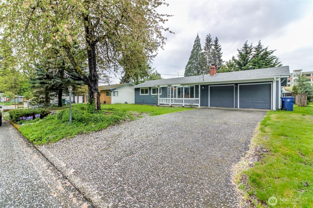 Photo of 2115 Elm Street SE, Auburn, WA 98092 (MLS # 2513208)