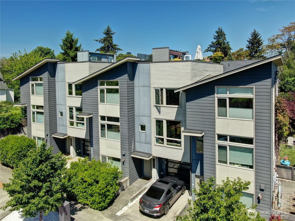 Photo of 1318 S Atlantic Street, Seattle, WA 98144 (MLS # 2529258)