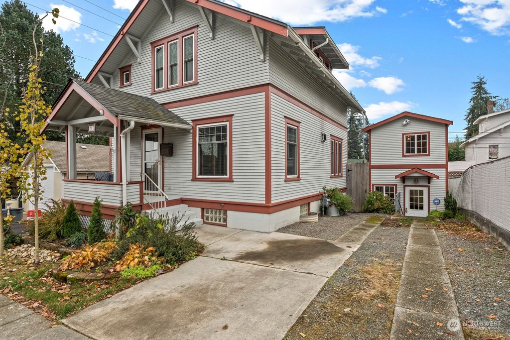 Photo of 1610 37th Street, Everett, WA 98201 (MLS # 2018990)