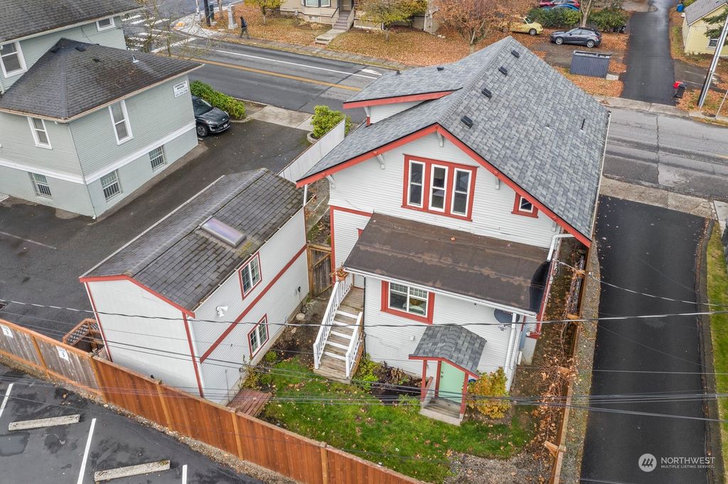 Photo of 1610 37th Street, Everett, WA 98201 (MLS # 2018990)