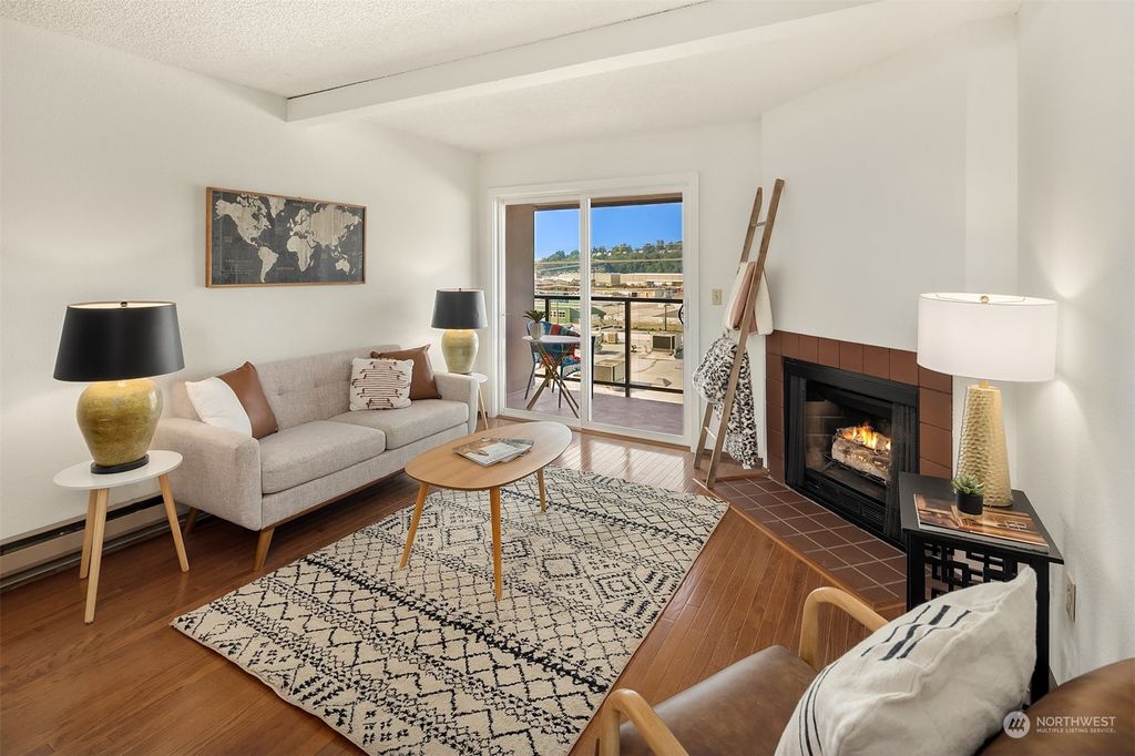Photo of 2034 14th Avenue W #302, Seattle, WA 98119 (MLS # 1998983)