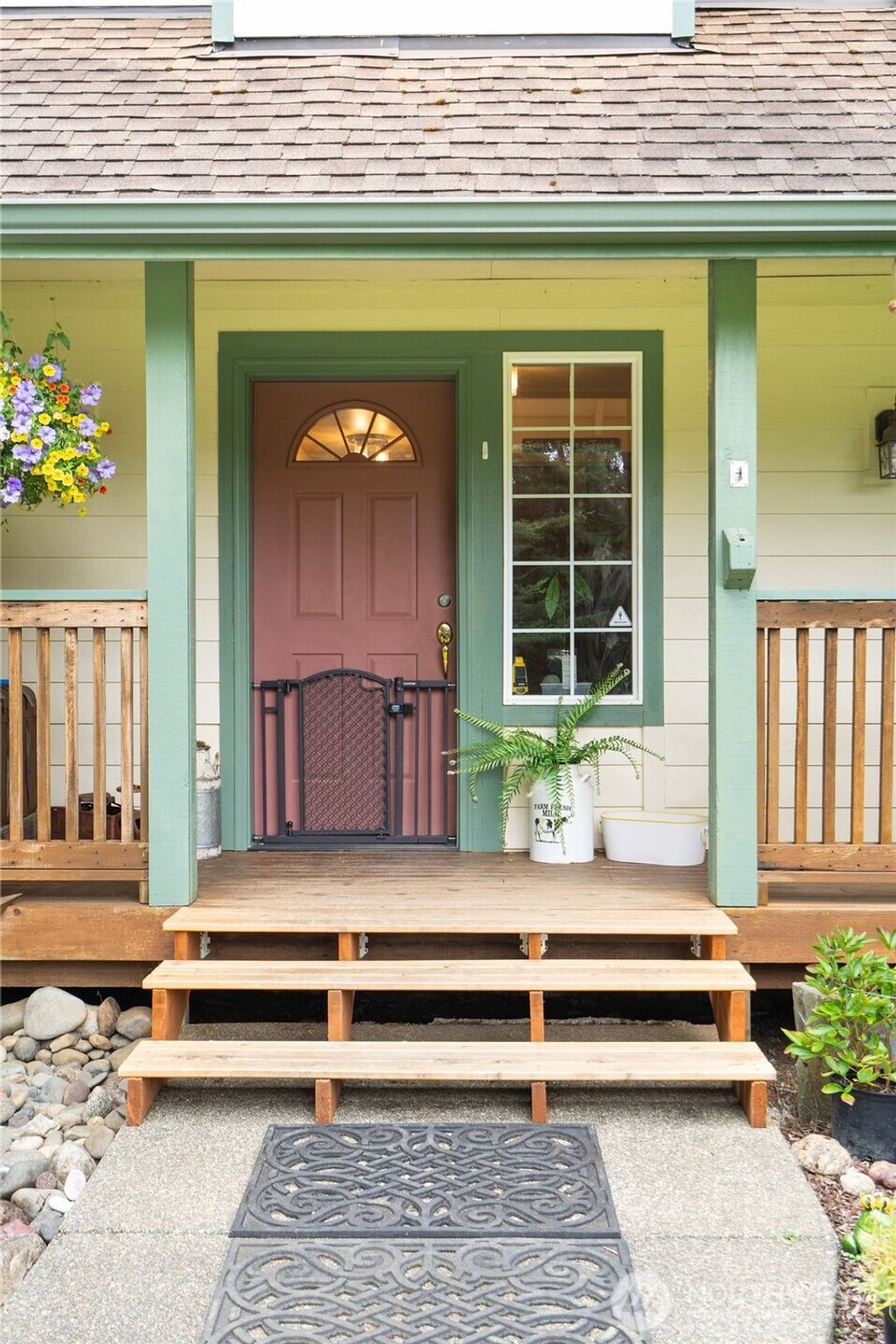 Photo of 5 Meadowhills Lane, Elma, WA 98541 (MLS # 2475256)