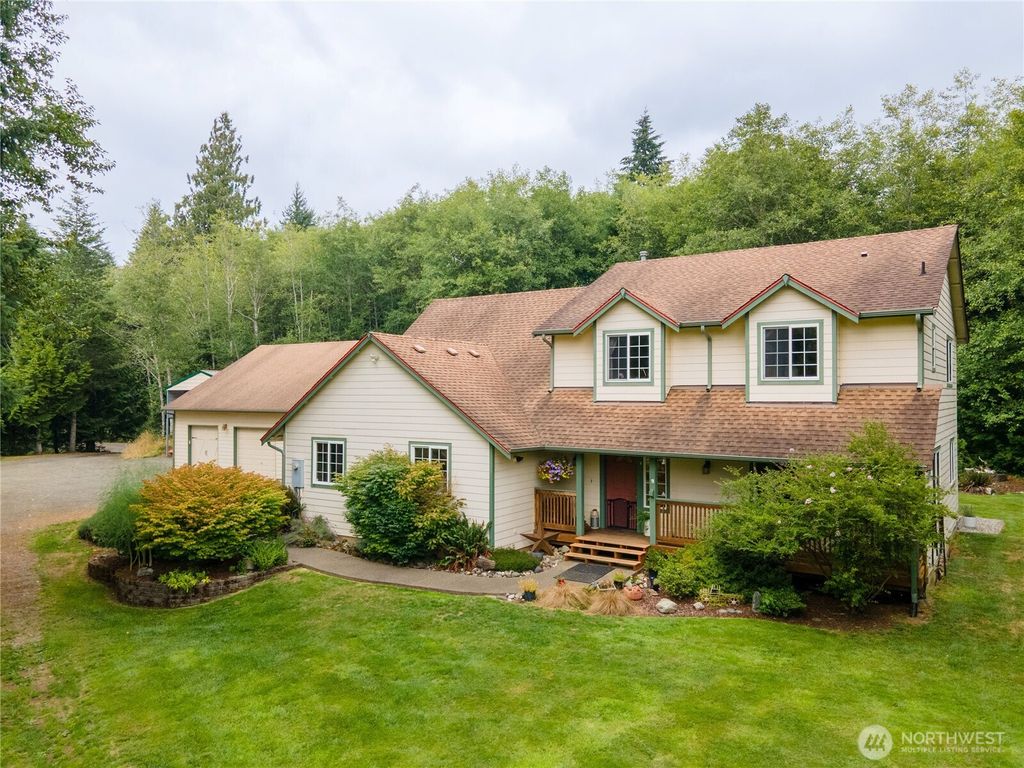 Photo of 5 Meadowhills Lane, Elma, WA 98541 (MLS # 2475256)