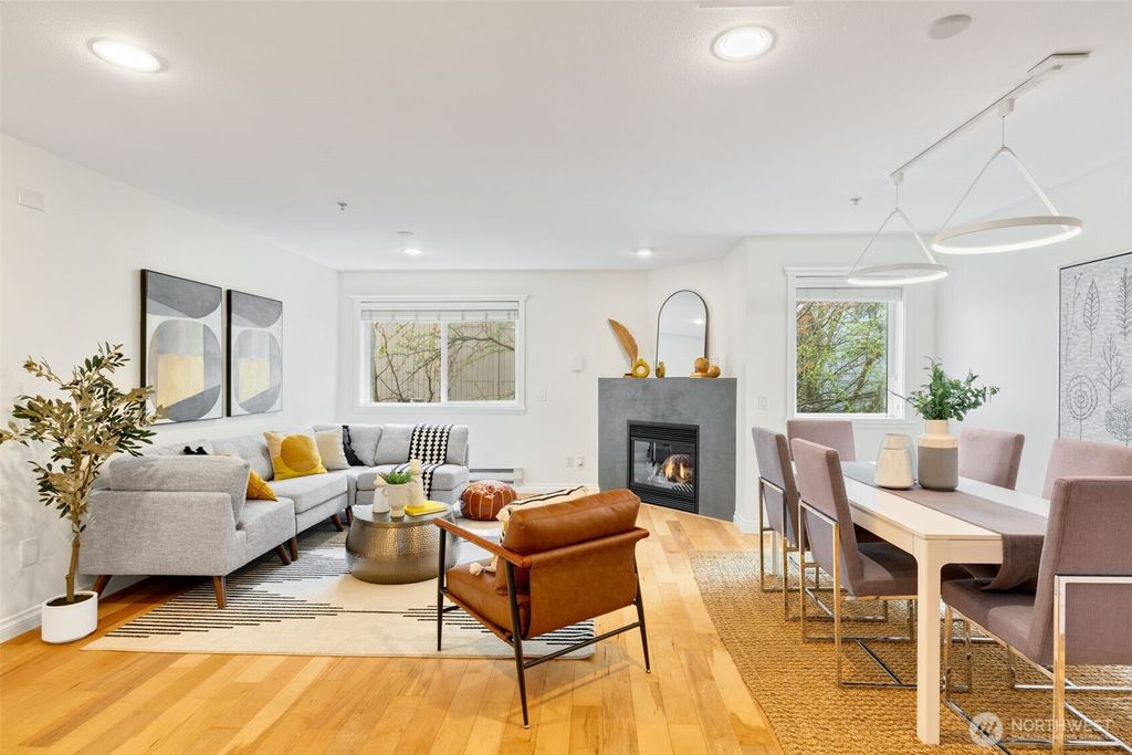 Photo of 717 E Denny Way #2B, Seattle, WA 98122 (MLS # 2354683)