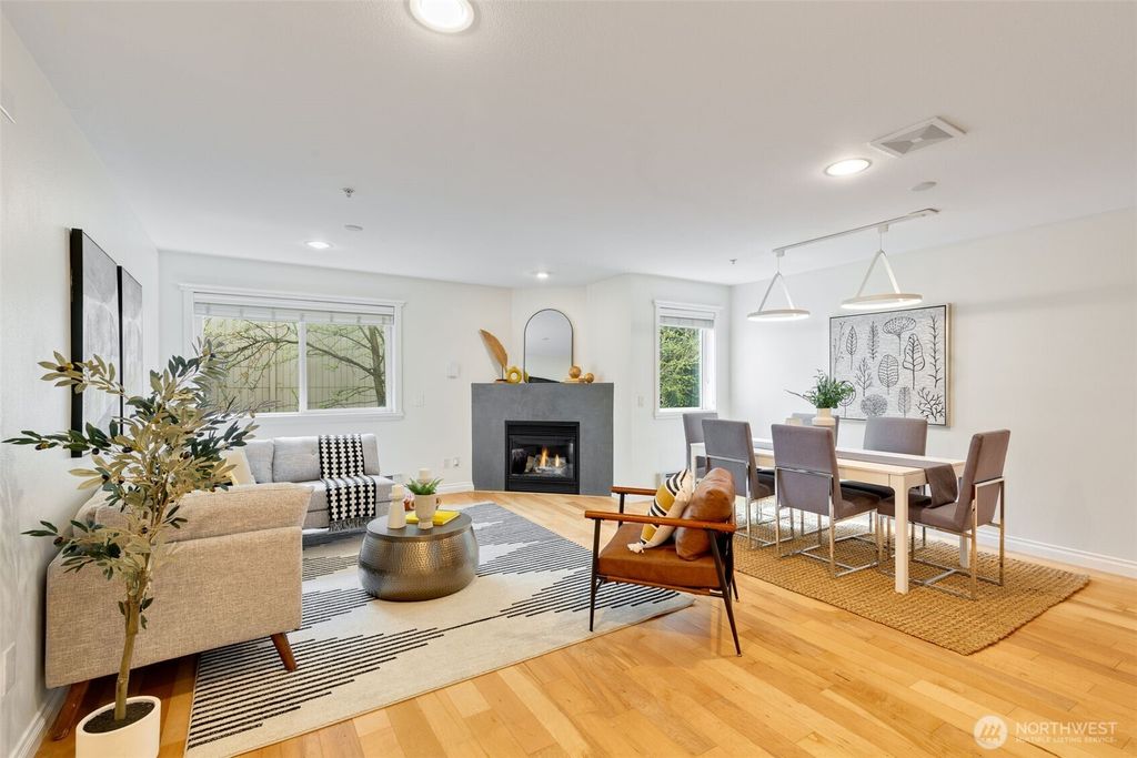 Photo of 717 E Denny Way #2B, Seattle, WA 98122 (MLS # 2354683)