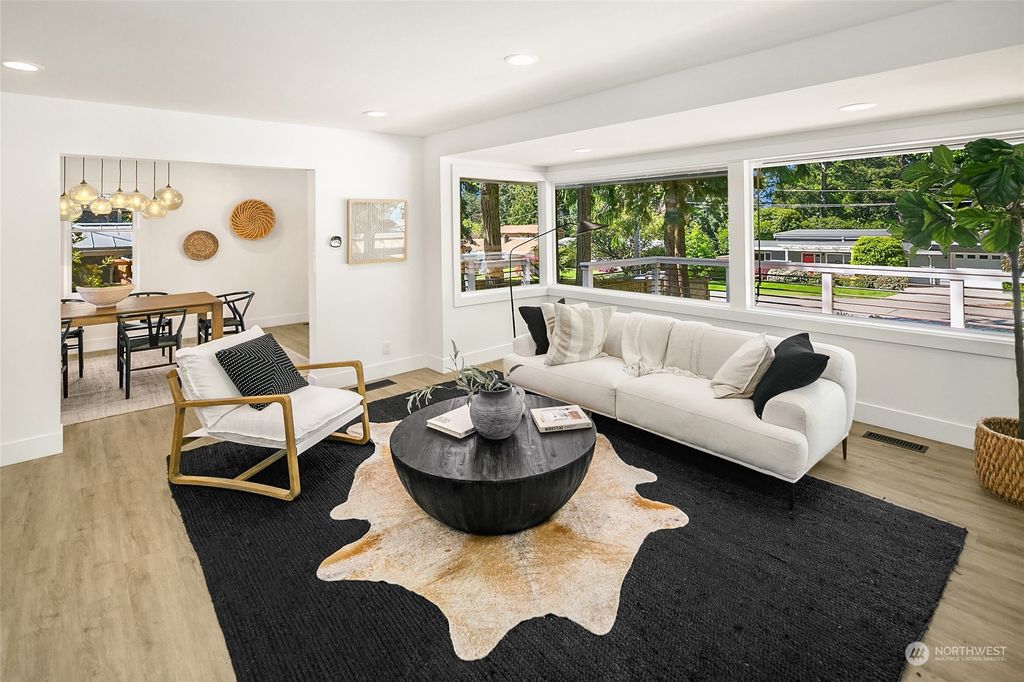 Photo of 11132 105th Avenue NE #A, Kirkland, WA 98033 (MLS # 2137104)