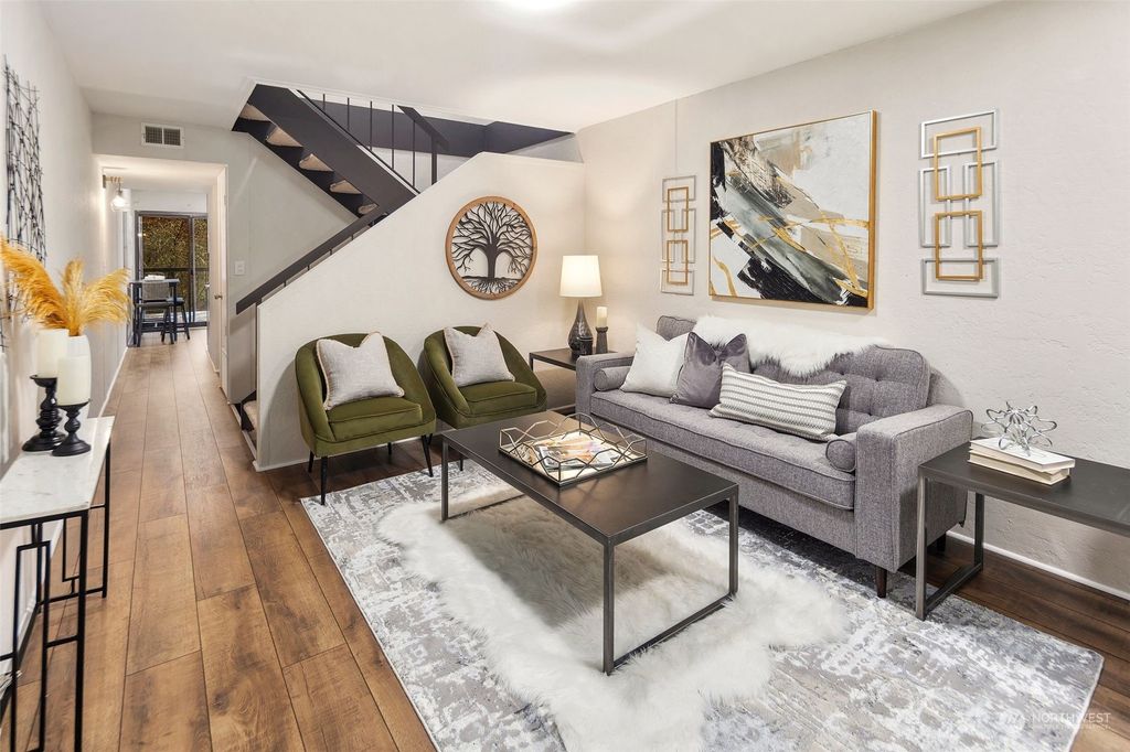 Photo of 15001 123rd Avenue NE, Kirkland, WA 98034 (MLS # 2188143)