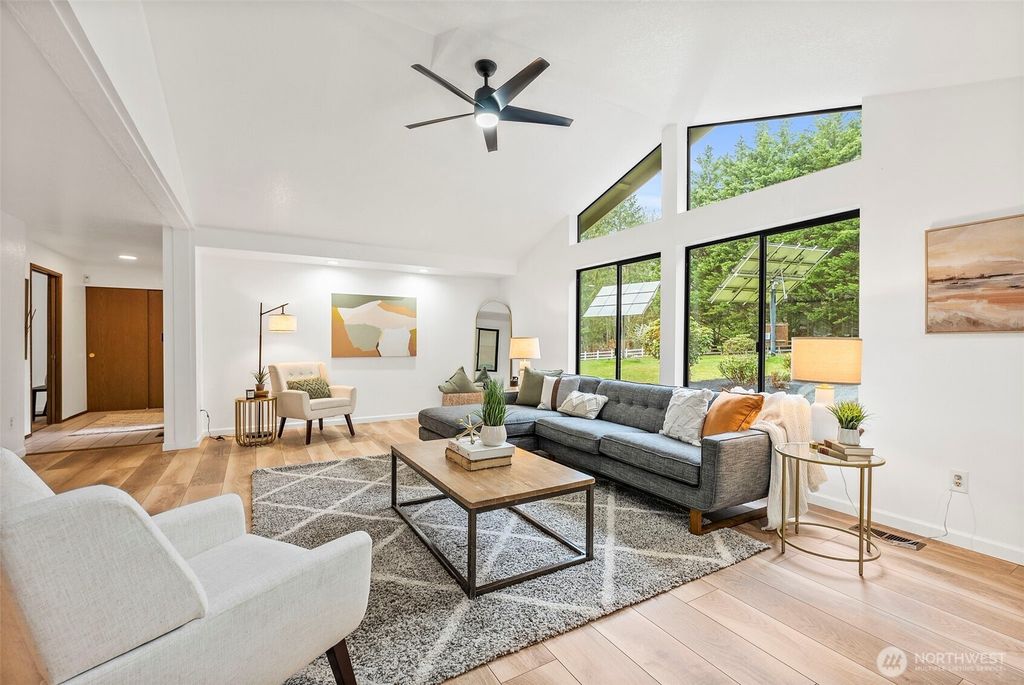 Photo of 23939 SE 186th Street, Maple Valley, WA 98038 (MLS # 2506839)