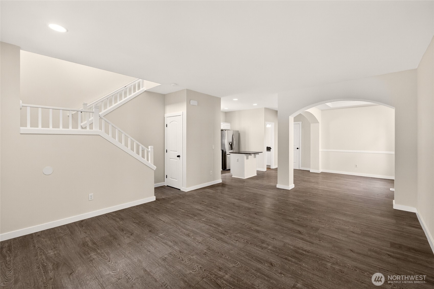 335 NE GRAHAM Avenue