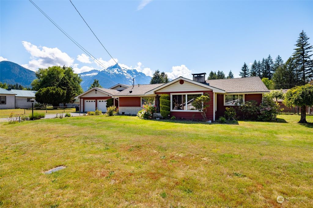 Photo of 1135 Montague Avenue, Darrington, WA 98241 (MLS # 2243904)