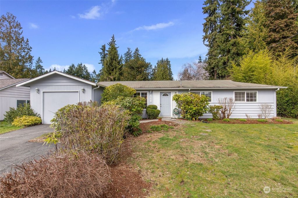 Photo of 2021 208th Place SW, Lynnwood, WA 98036 (MLS # 2048350)