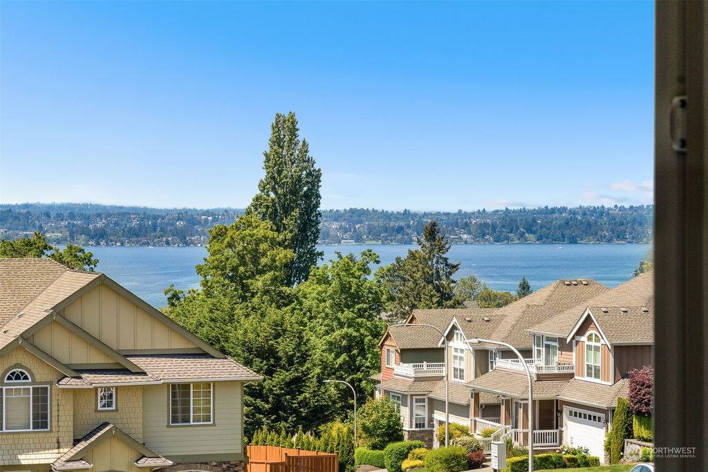 Photo of 1313 N 27th Court, Renton, WA 98056 (MLS # 2075038)