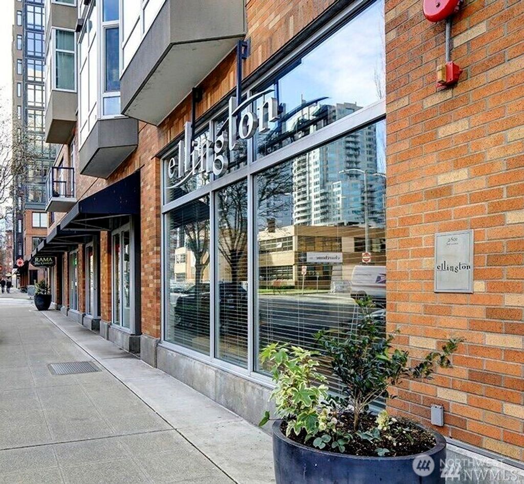 Photo of 2801 1st Avenue #807, Seattle, WA 98121 (MLS # 2408860)
