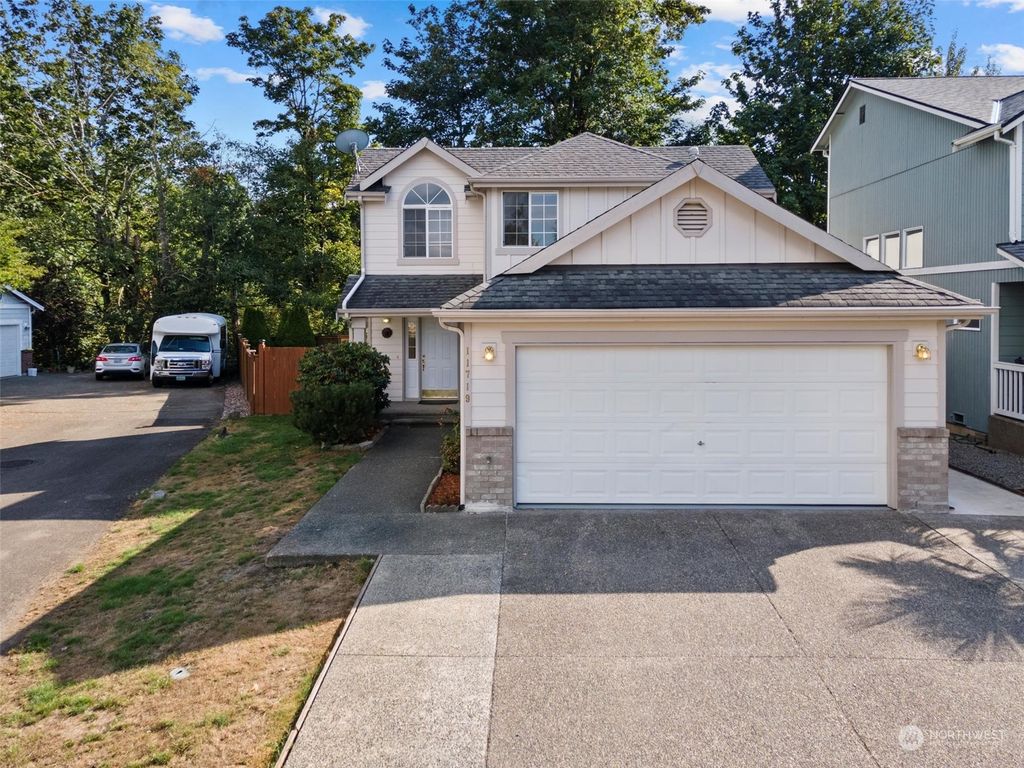 Photo of 11719 SE 193rd Place, Kent, WA 98031 (MLS # 2158959)
