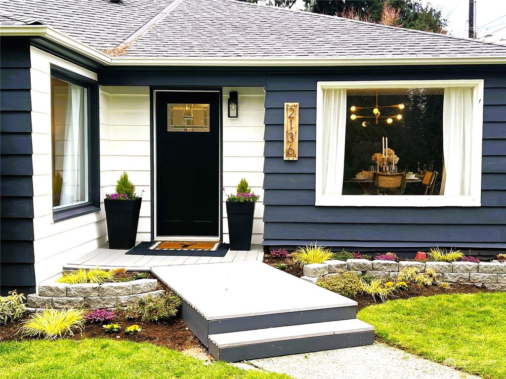 Photo of 2136 NE 168th Street, Shoreline, WA 98155 (MLS # 2207174)