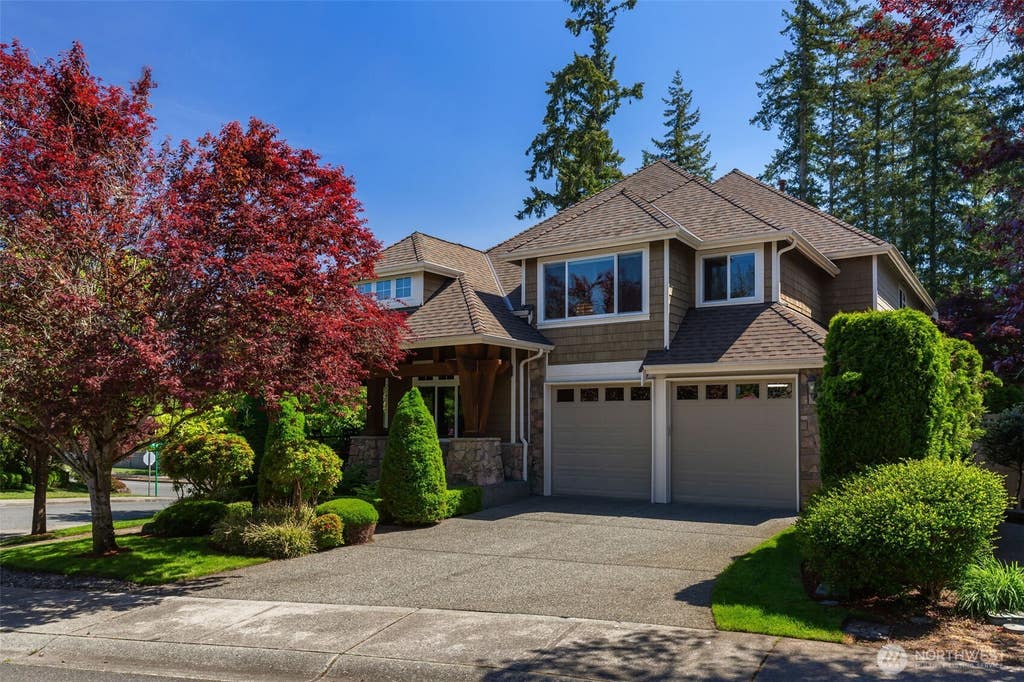 Photo of 23431 NE 10th Place, Sammamish, WA 98074 (MLS # 2551525)