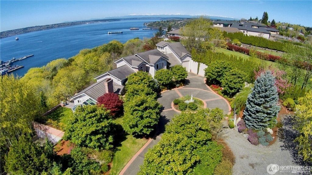 Photo of 3220 Loma Court NE, Tacoma, WA 98422 (MLS # 2512434)