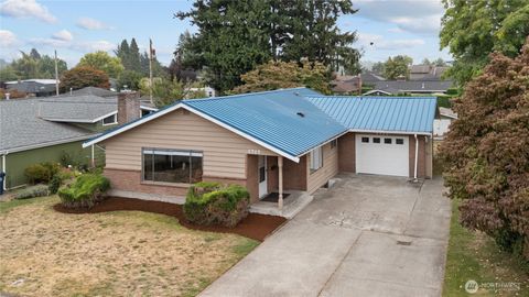 Photo of 1717 E Street, Lynden, WA 98264 (MLS # 2436721)
