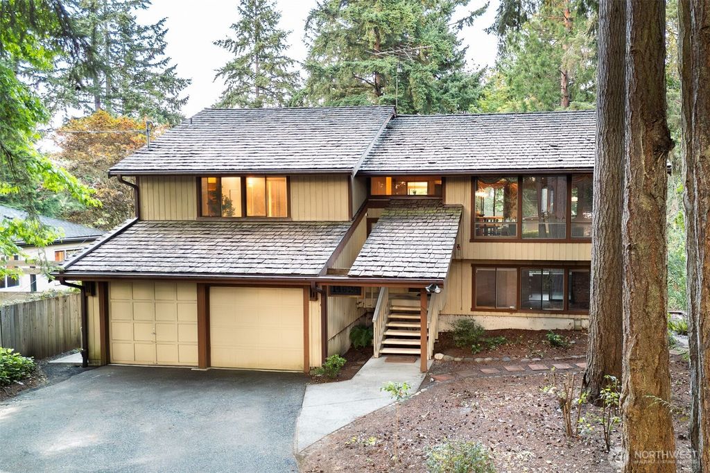 Photo of 14624 23rd Avenue NE, Shoreline, WA 98155 (MLS # 2407485)