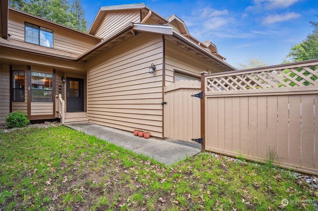 Photo of 25422 213th Place SE #12, Maple Valley, WA 98038 (MLS # 2235811)