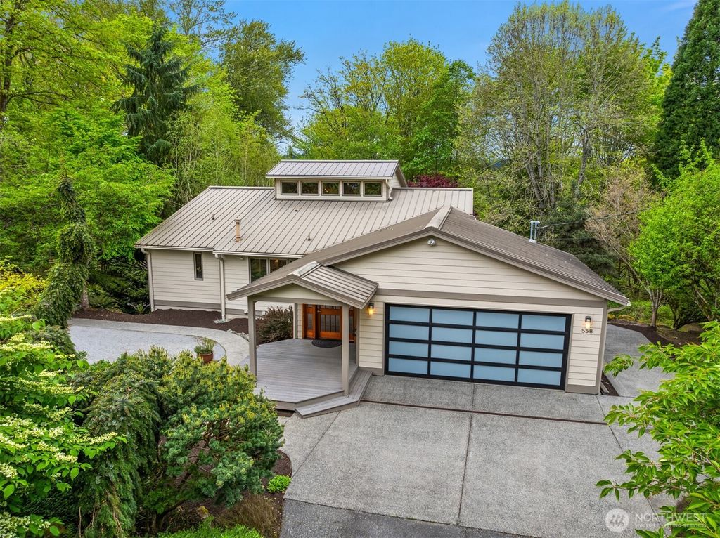 Photo of 558 20th Avenue, Kirkland, WA 98033 (MLS # 2514841)
