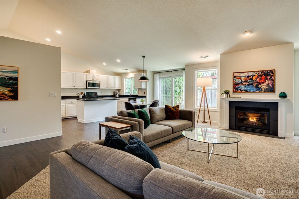 Photo of 14711 NW 7th Place, Vancouver, WA 98685 (MLS # 2504192)