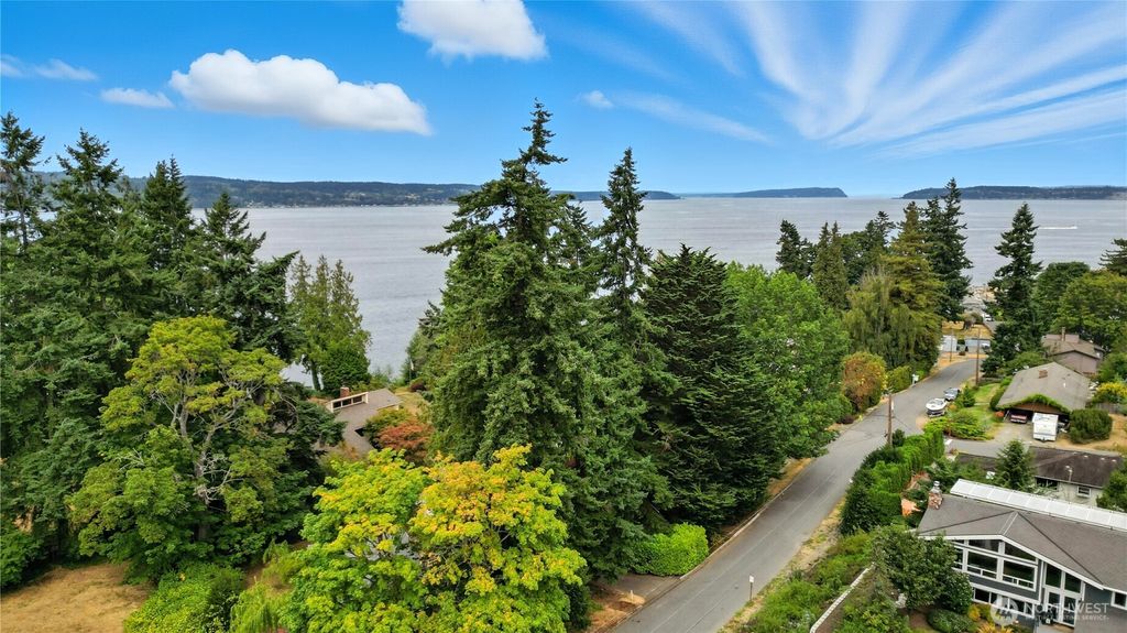 Photo of 9 XX Webster Street, Mukilteo, WA 98275 (MLS # 2486319)