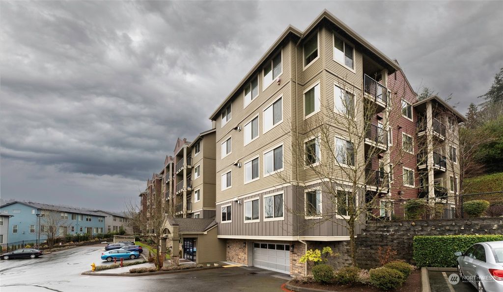 Photo of 6800 132nd Place SE #E107, Newcastle, WA 98059 (MLS # 2046448)