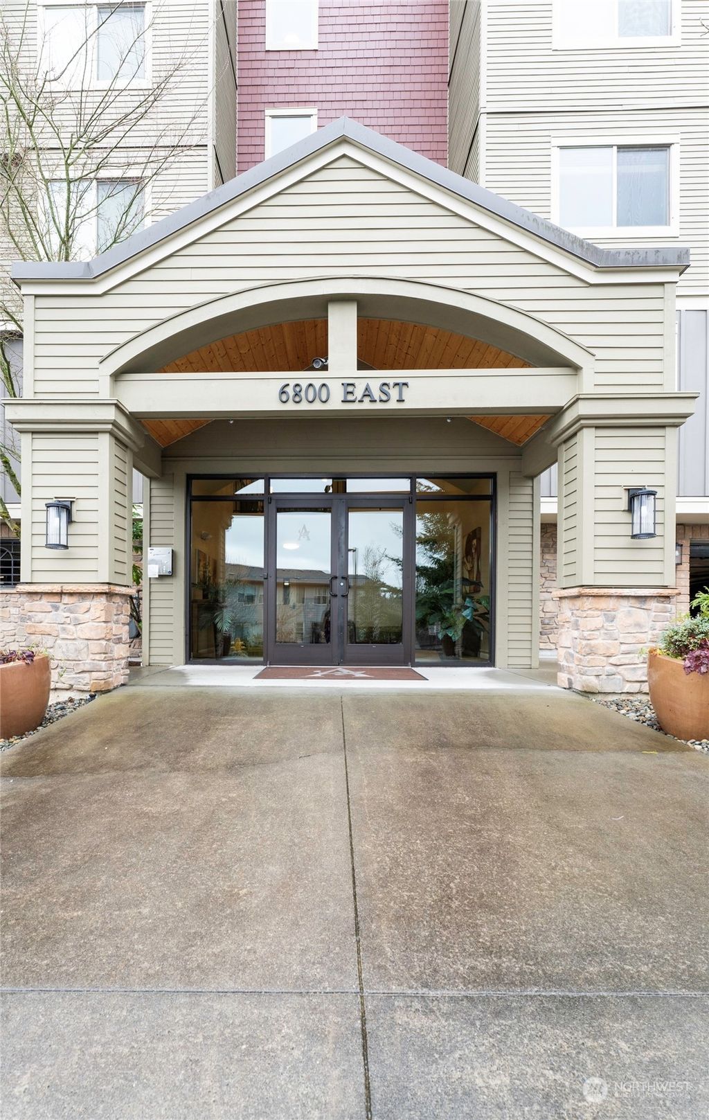 Photo of 6800 132nd Place SE #E107, Newcastle, WA 98059 (MLS # 2046448)
