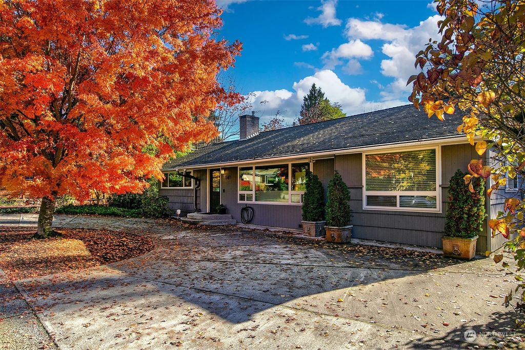 Photo of 1041 NE 92nd Street, Seattle, WA 98115 (MLS # 2320407)