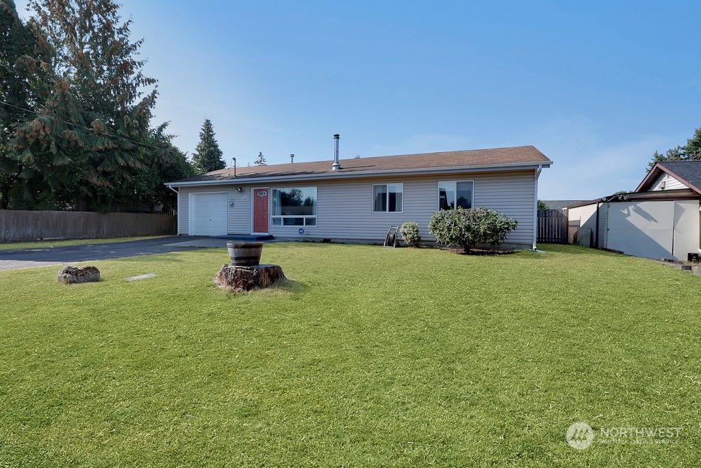 Photo of 25803 19th Avenue S, Des Moines, WA 98198 (MLS # 2001232)