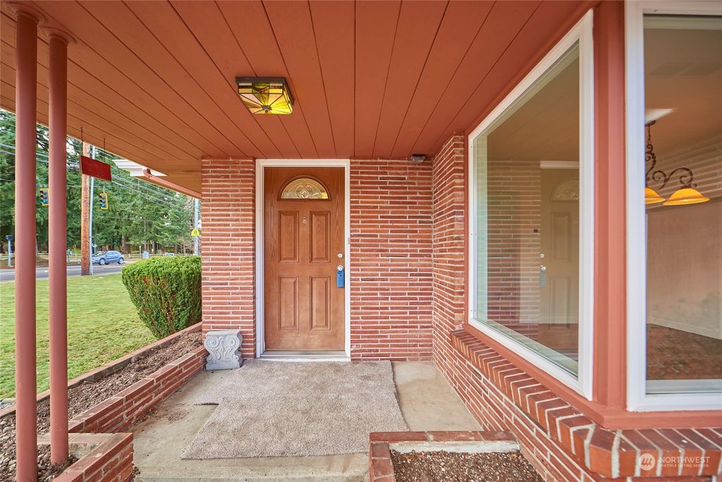 Photo of 701 Madison Street, Everett, WA 98203 (MLS # 2193822)