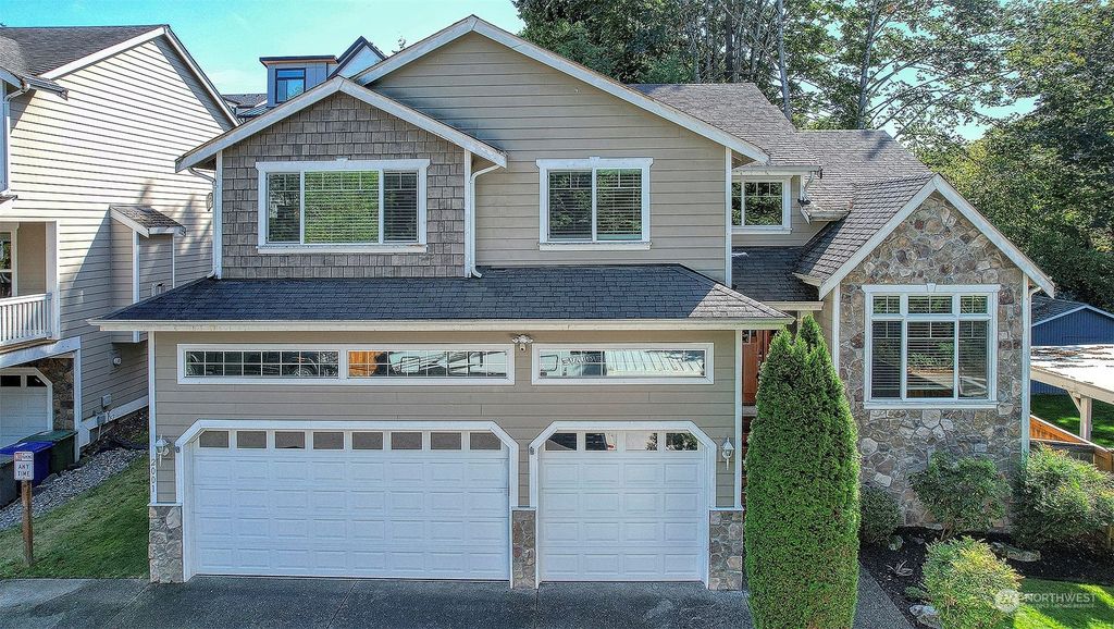 Photo of 2001 NE 26th Place, Renton, WA 98056 (MLS # 2160504)