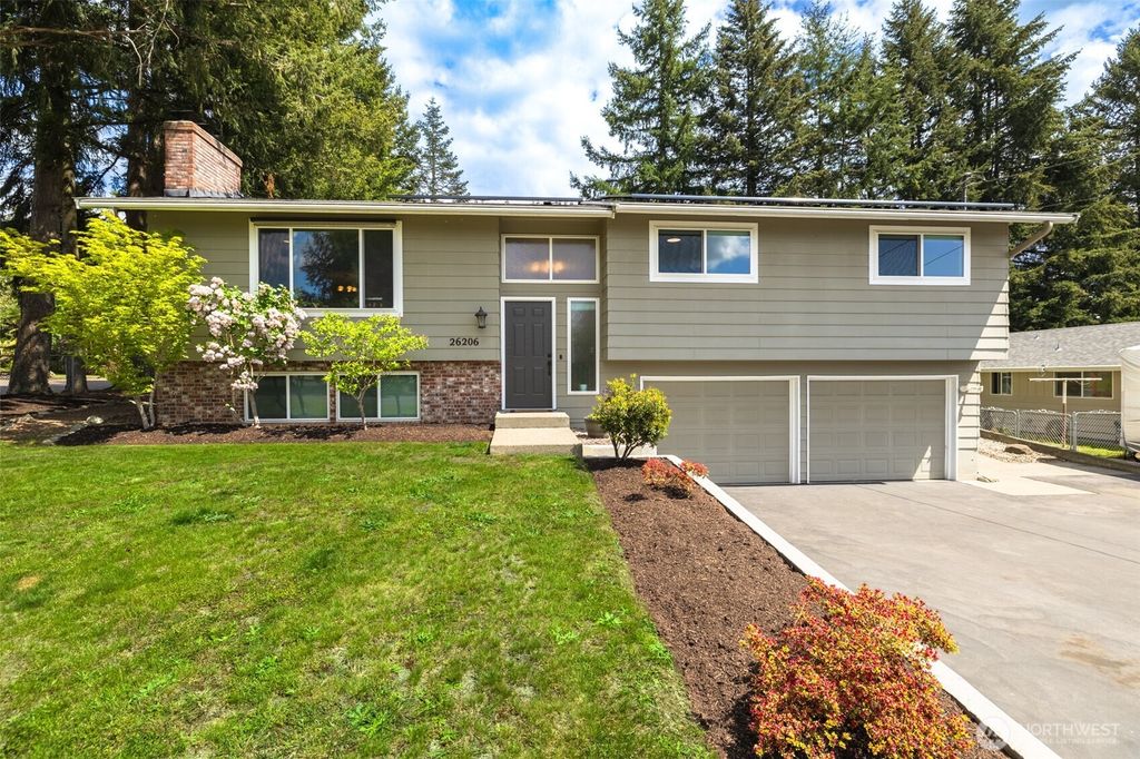 Photo of 26206 143rd Avenue SE, Kent, WA 98042 (MLS # 2374878)