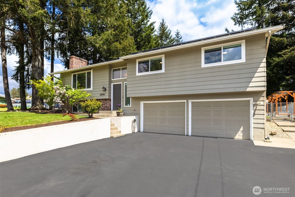 Photo of 26206 143rd Avenue SE, Kent, WA 98042 (MLS # 2374878)