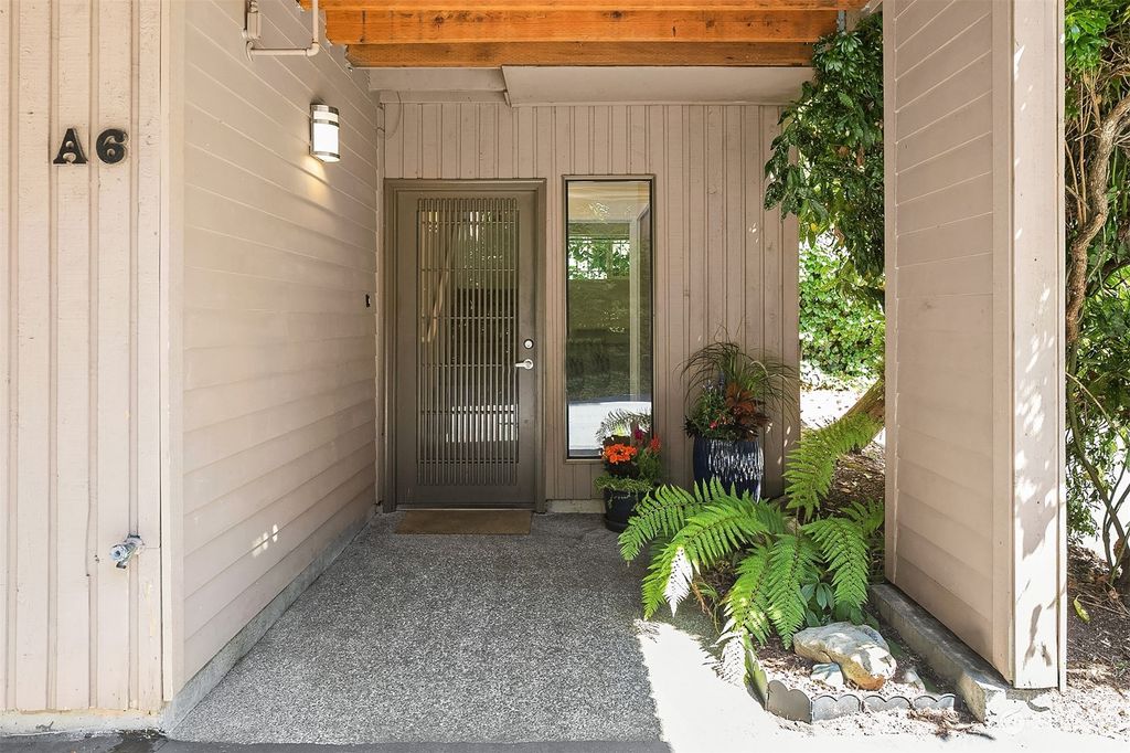 Photo of 1409 N 200th Street #A6, Shoreline, WA 98133 (MLS # 2140570)