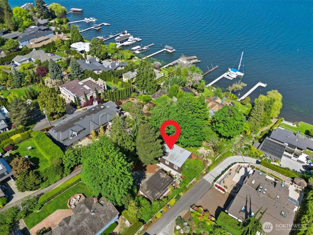 Photo of 4442 95th Avenue NE, Bellevue, WA 98004 (MLS # 2521919)
