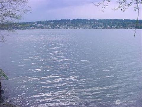 Photo of 163 XX Inglewood Road NE, Kenmore, WA 98028 (MLS # 2451505)