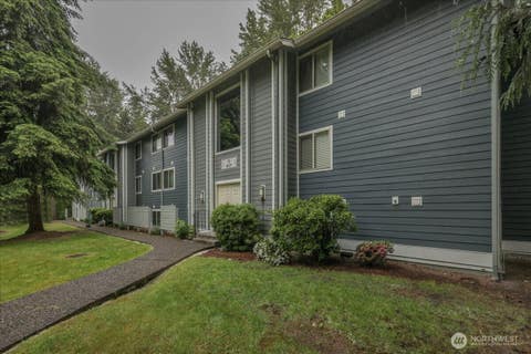Photo of 4629 W Lake Sammamish Parkway SE #H206, Issaquah, WA 98027 (MLS # 2478008)