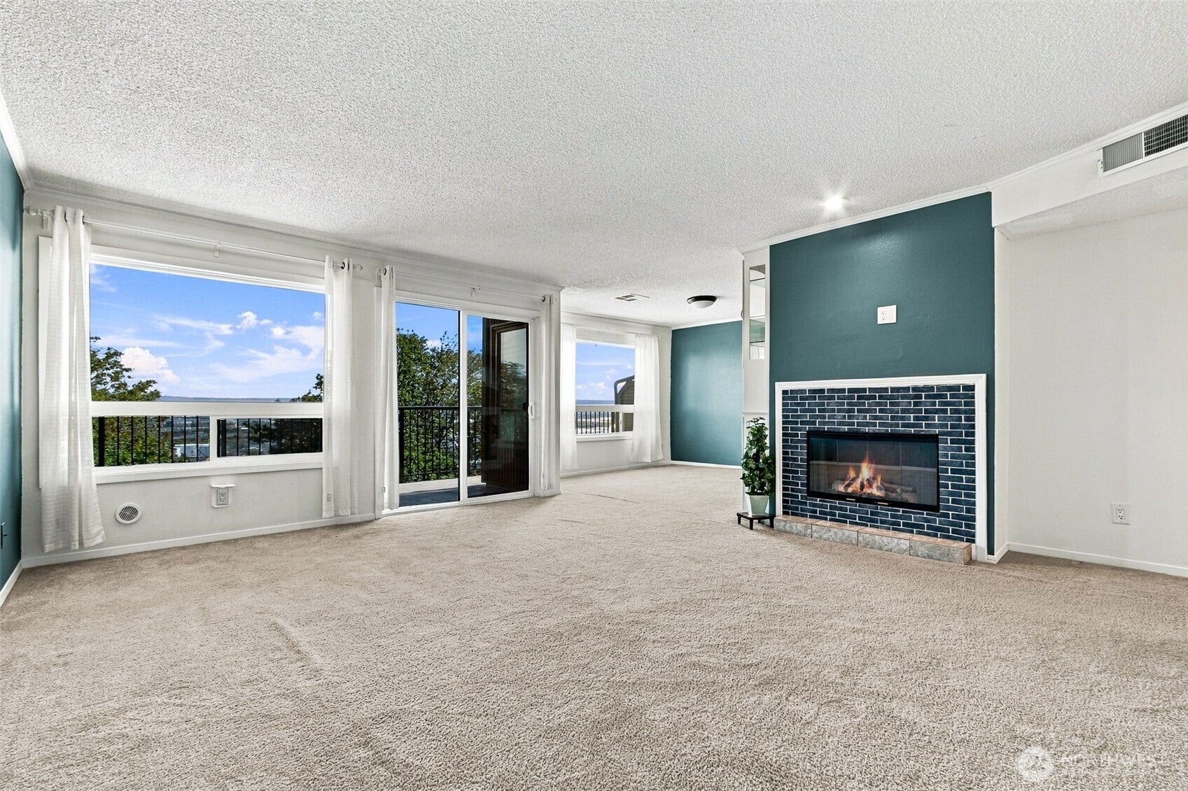 525 Broadway 108