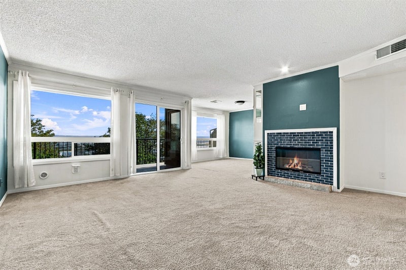 525 Broadway 108